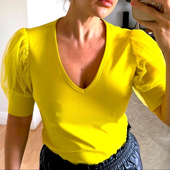 Bright Puff Sleeve Beautiful Top Stretchy Material - Picture 3 of 12